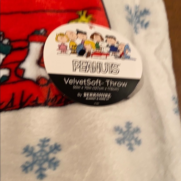 Peanuts 50x70 snoopy Woodstock Christmas blanket - Picture 4 of 4